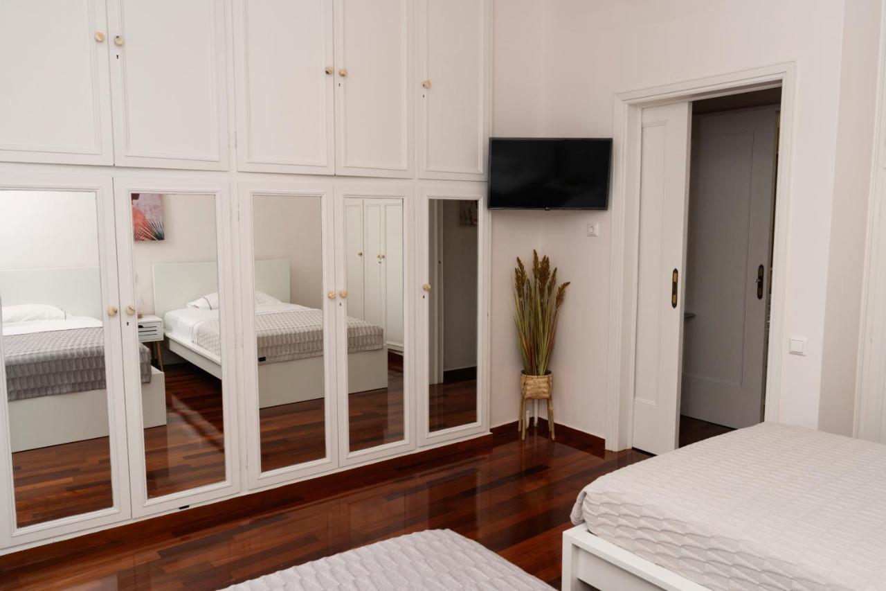 Апартаменты Visum Acropol ,3Br - Private Terrace-Jacuzzi - Amazing View Афины Экстерьер фото